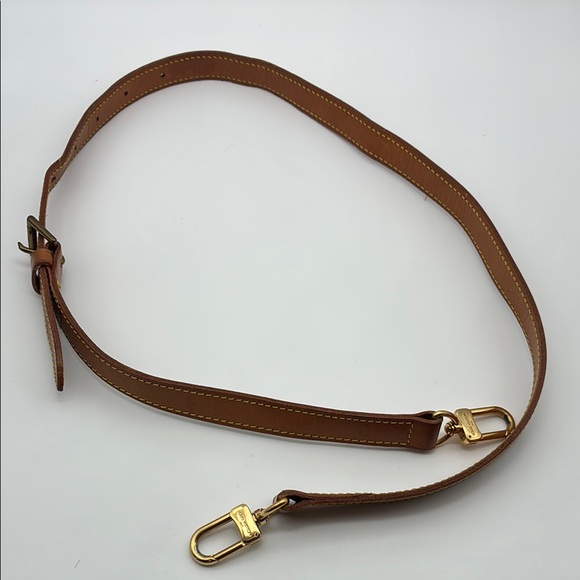 LOUIS VUITTON ADJUSTABLE BROWN LEATHER  STRAP WITH GOLD HARDWARE - Picture 1 of 11